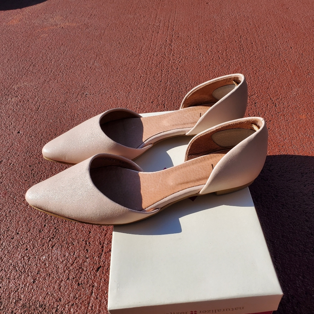 J.JILL, Women  cream  shoes  sz 10.
